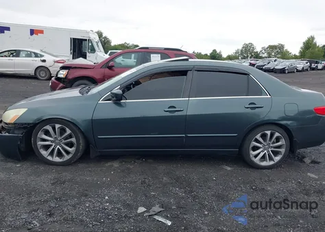 2005 Honda Accord 2.4 Ex из США, поврежденный, VIN 1HGCM56705A130611